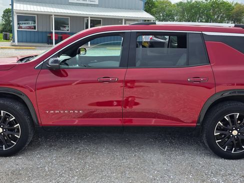 Used 2024 Chevrolet Traverse RS FWD image 6