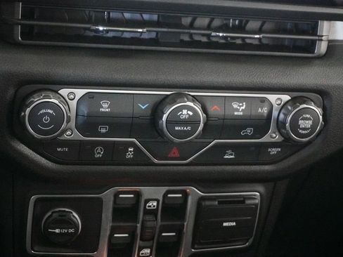 New 2026 Jeep Gladiator Sport image 24