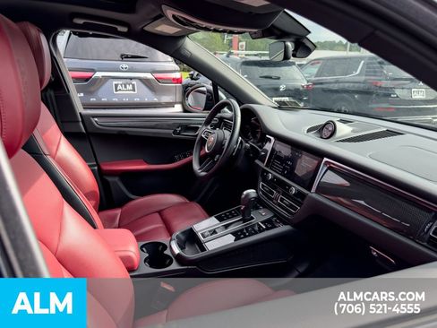 Used 2022 Porsche Macan AWD/4WD image 18