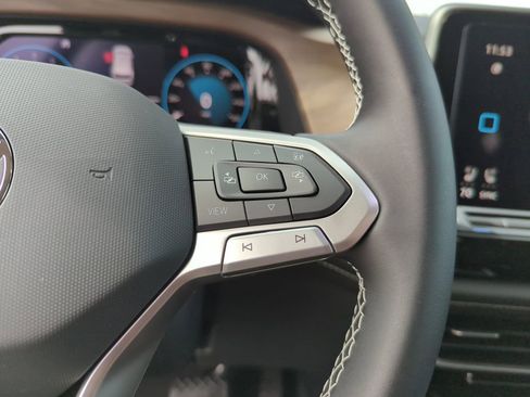 New 2026 Volkswagen Atlas SE image 39