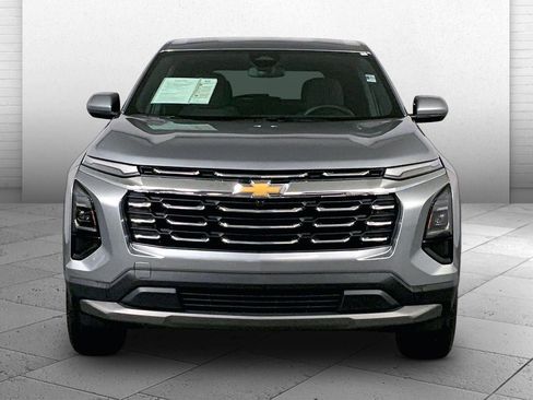 Used 2026 Chevrolet Equinox LT FWD image 2