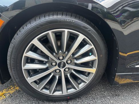Used 2018 Lincoln MKZ Select w/ Select Plus Package AWD/4WD image 11