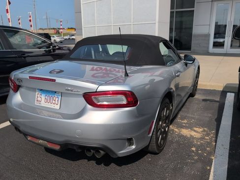 Used 2018 FIAT 124 Spider Abarth RWD image 7