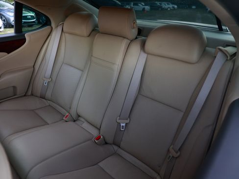 Used 2007 Lexus LS 460 image 8