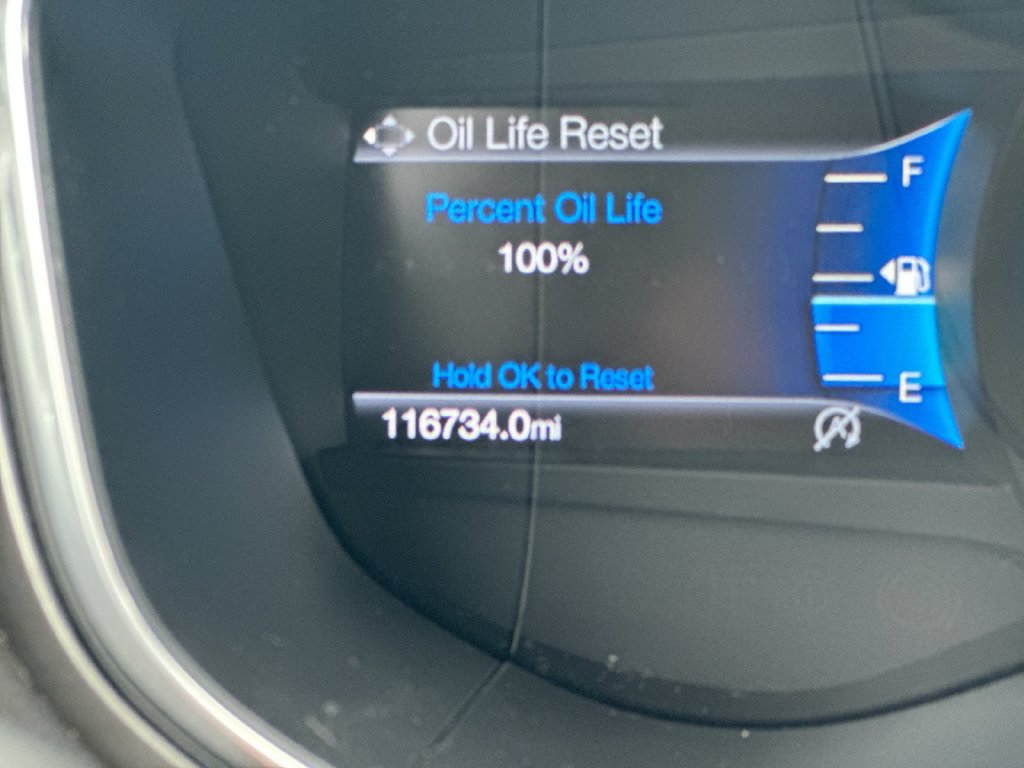Used 2020 Ford Fusion SE FWD image 13