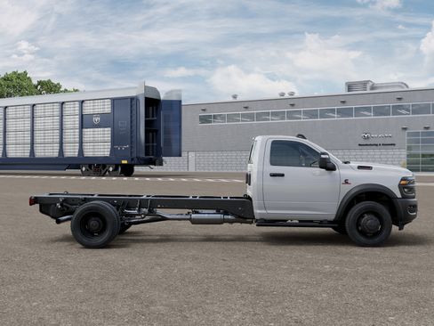 New 2026 RAM 5500 Tradesman image 21