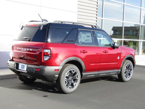 New 2025 Ford Bronco Sport Outer Banks w/ Outer Banks Tech Package+ AWD/4WD image 5