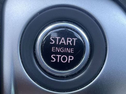 Used 2023 Nissan Sentra SR w/ SR Premium Package image 16