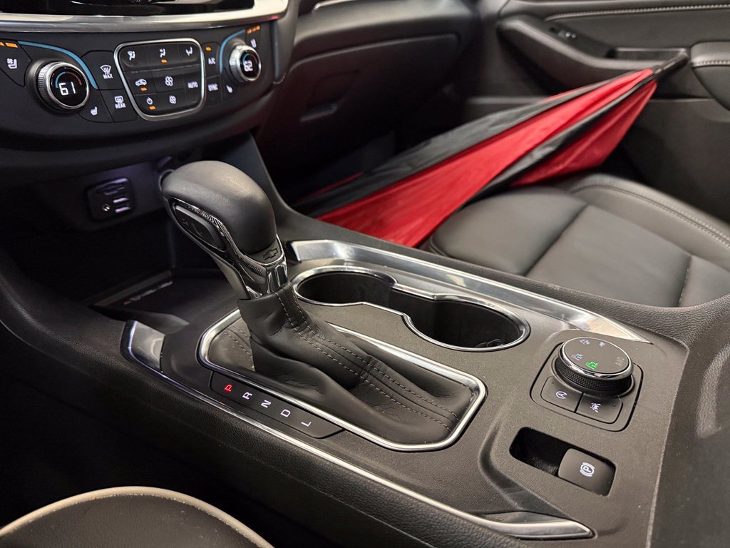 Used 2023 Chevrolet Traverse Premier w/ Redline Edition AWD/4WD image 19