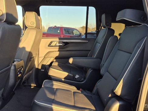 New 2026 Chevrolet Suburban Premier w/ Sun And Tow Package AWD/4WD image 12