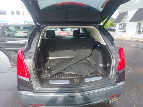 Used 2018 Cadillac XT5 Luxury w/ Driver Awareness Package FWD image 7