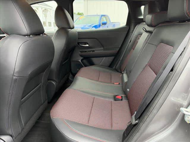 Used 2025 Nissan Kicks SR FWD image 13
