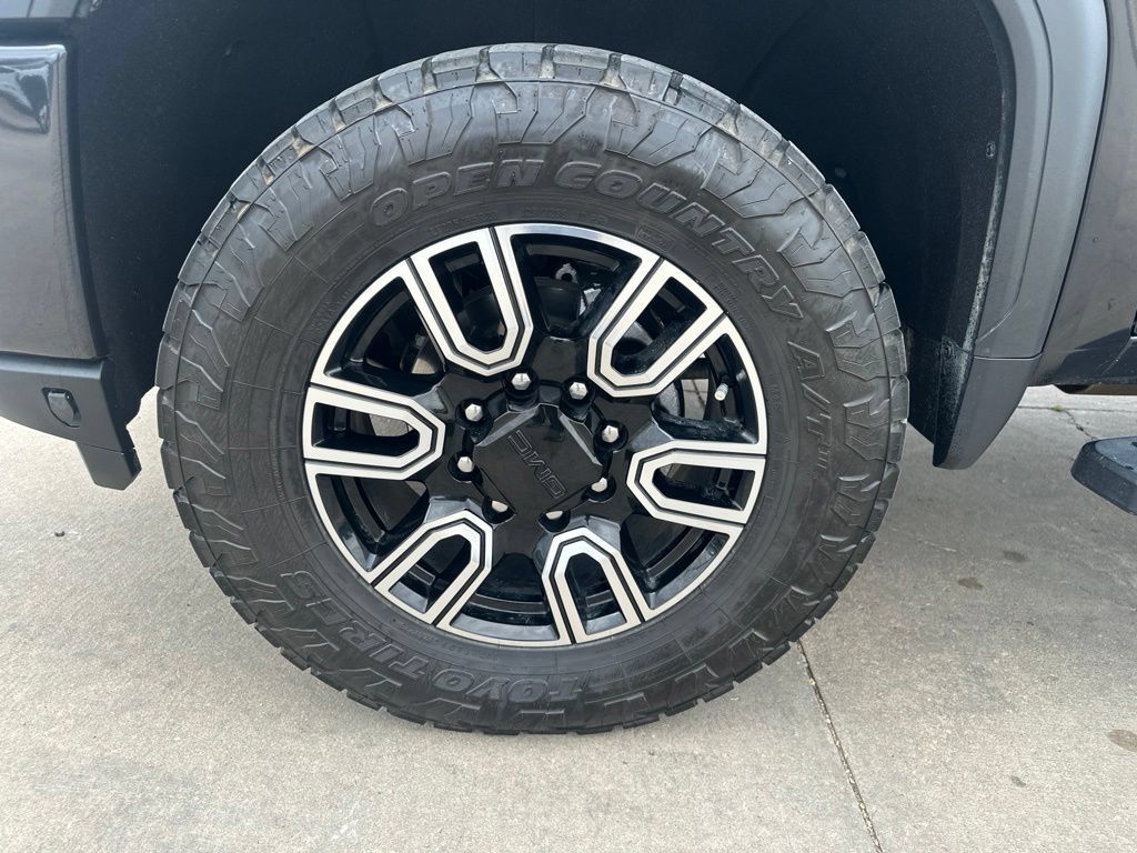 Certified 2020 GMC Sierra 2500 AT4 w/ AT4 Premium Package AWD/4WD image 36