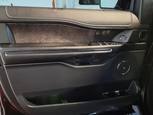 Used 2019 Ford Expedition Limited w/ Equipment Group 302A image 20