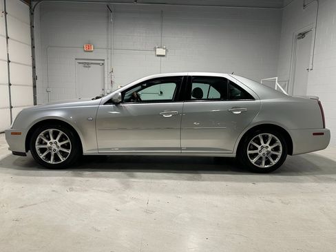 Used 2005 Cadillac STS V8 w/ Preferred Equipment Group image 16