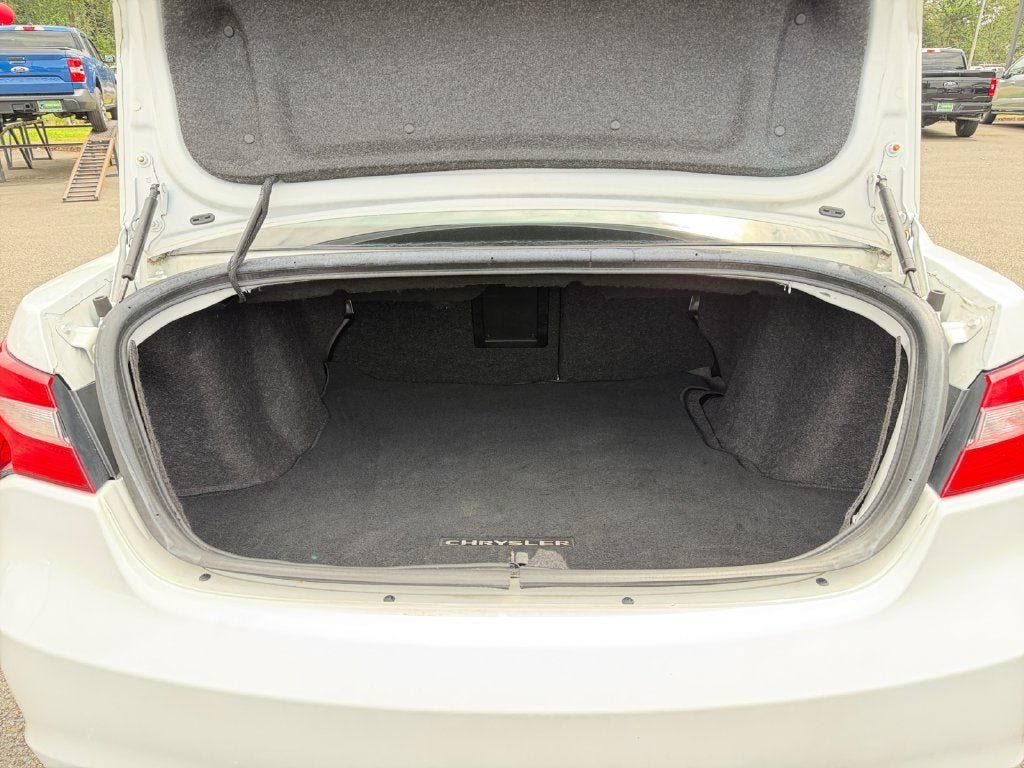 Used 2014 Chrysler 200 Touring FWD image 23
