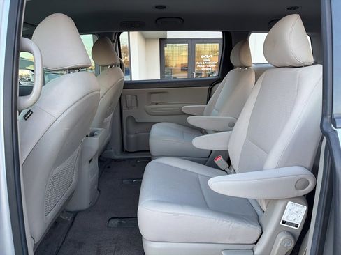 Certified 2018 Kia Sedona L image 21