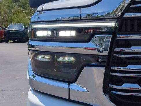 New 2025 RAM 2500 Limited image 10