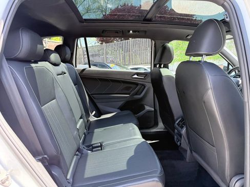 Used 2022 Volkswagen Tiguan SE R-Line AWD/4WD image 22