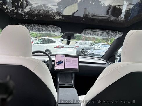 Used 2026 Tesla Model Y 2WD image 13