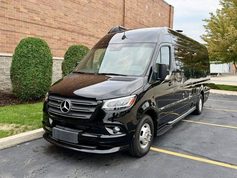 Used 2020 Mercedes-Benz Sprinter 3500 image 3