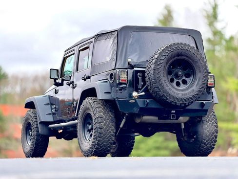 Used 2015 Jeep Wrangler Unlimited Sport w/ Quick Order Package 23S AWD/4WD image 12