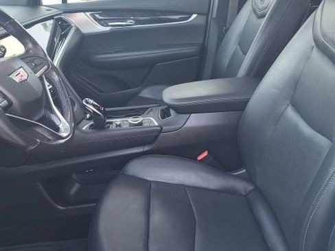 Used 2020 Cadillac XT6 Premium Luxury image 13