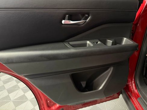Used 2023 Nissan Pathfinder SL w/ SL Premium Package FWD image 30