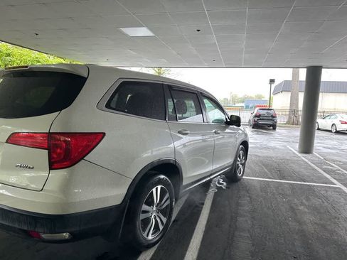 Used 2017 Honda Pilot EX image 16