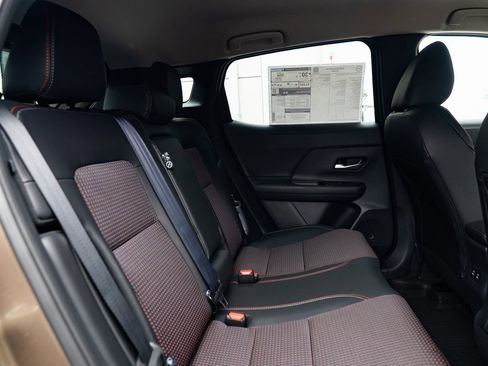 New 2026 Nissan Kicks SR image 22