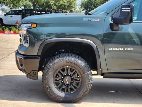 New 2026 Chevrolet Silverado 2500 ZR2 AWD/4WD image 16