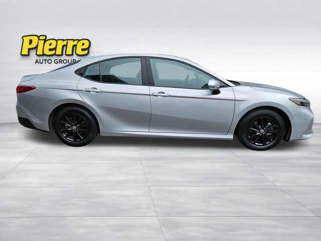 Used 2025 Toyota Camry LE FWD image 6