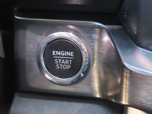 Used 2023 Ford F250 Lariat w/ Lariat Ultimate Package AWD/4WD image 30