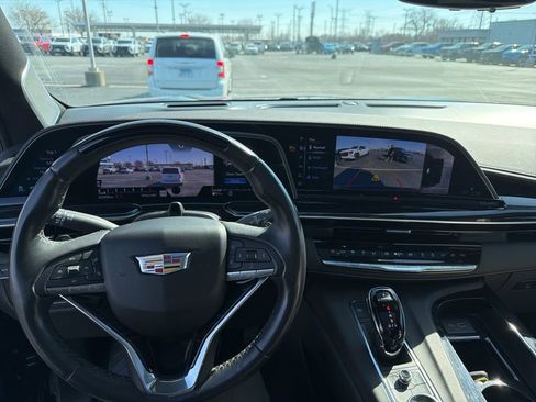 Used 2023 Cadillac Escalade Sport w/ LPO, ONYX Package image 12