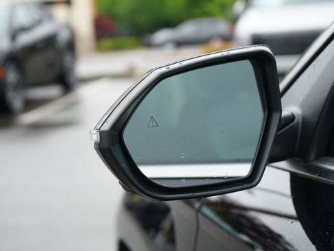 Certified 2024 Hyundai Kona Limited FWD image 11