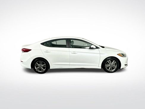 Used 2017 Hyundai Elantra SE FWD image 9