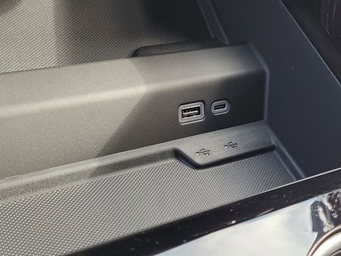 New 2026 Chevrolet Suburban LS image 12