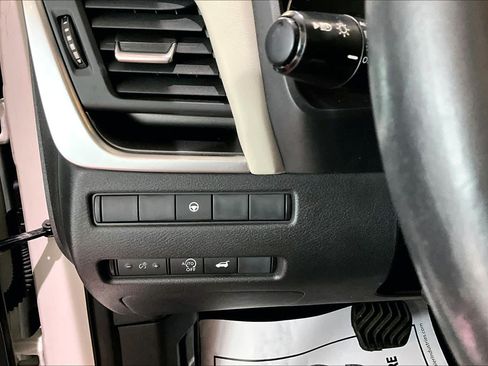 Used 2023 Nissan Rogue SV w/ SV Premium B Package FWD image 31