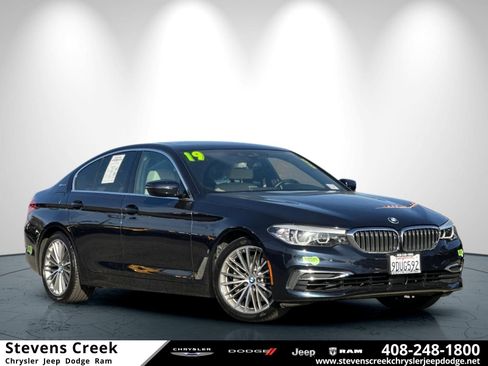Used 2019 BMW 530e image 1