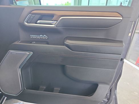 Used 2024 Chevrolet Silverado 1500 High Country w/ High Country Premium Package image 35