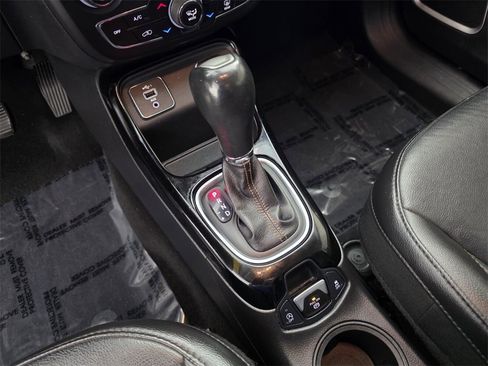 Used 2019 Jeep Compass Limited image 25