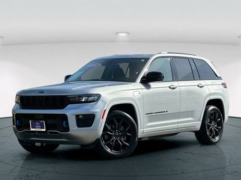 Used 2023 Jeep Grand Cherokee 30th Anniversary AWD/4WD image 2