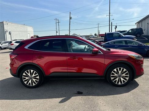 Used 2020 Ford Escape Titanium image 6