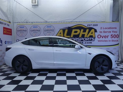 Used 2019 Tesla Model 3 Standard Range Plus image 30