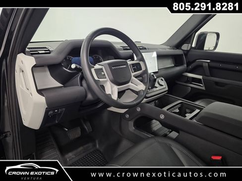 Used 2023 Land Rover Defender 130 SE AWD/4WD image 25