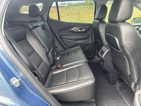 Used 2024 GMC Terrain SLT FWD image 22