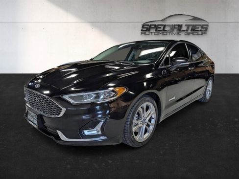 Used 2019 Ford Fusion Titanium image 5