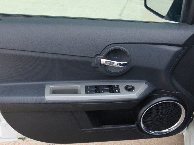 Used 2010 Dodge Avenger Express FWD image 12