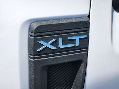 Used 2022 Ford Maverick XLT FWD image 12