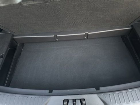 Used 2021 Ford Explorer XLT image 54